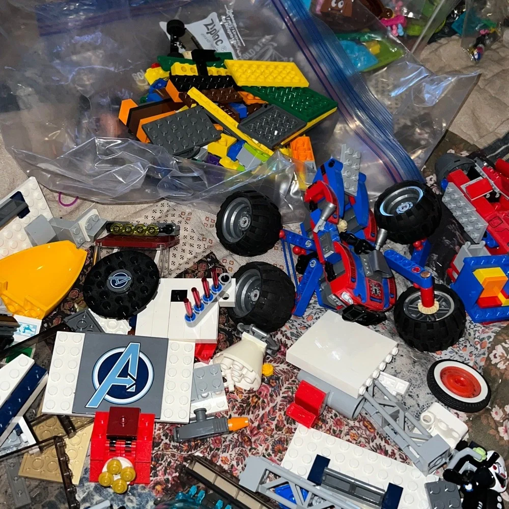 Lego Marvel Avengers Spider-Man & Space building sets